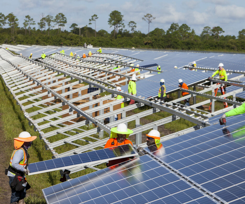 Installing Panels at Babcock Ranch 2000