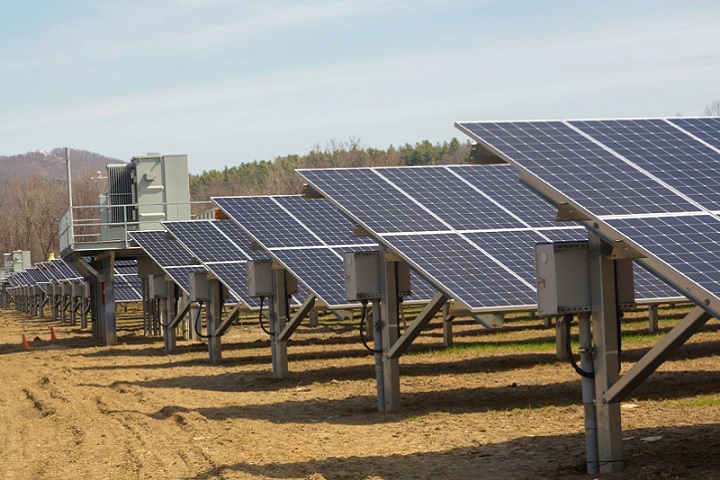 mt tom solar farm 720x480